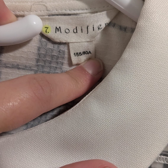 7. Modifier White and Black Checkered Dress Size Small (S) - Picture 5 of 8